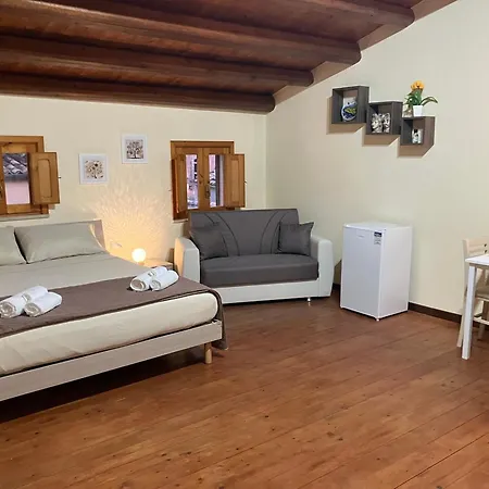 La Mansarda Sotto Le Stelle Guest house *